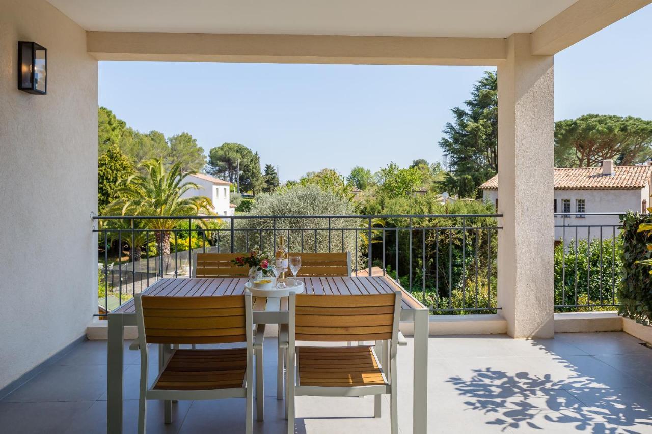 Luxurious And Spacious Apartment In The Heart Of The Cote D'Azur Roquefort-les-Pins Exterior foto