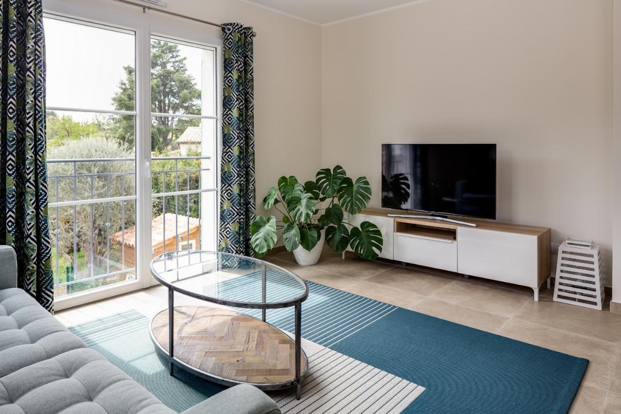 Luxurious And Spacious Apartment In The Heart Of The Cote D'Azur Roquefort-les-Pins Exterior foto